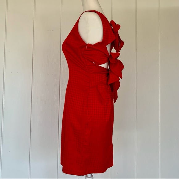 Lipstick red dress with open bow back 🌹🎀❤️ - Picture 3 of 5